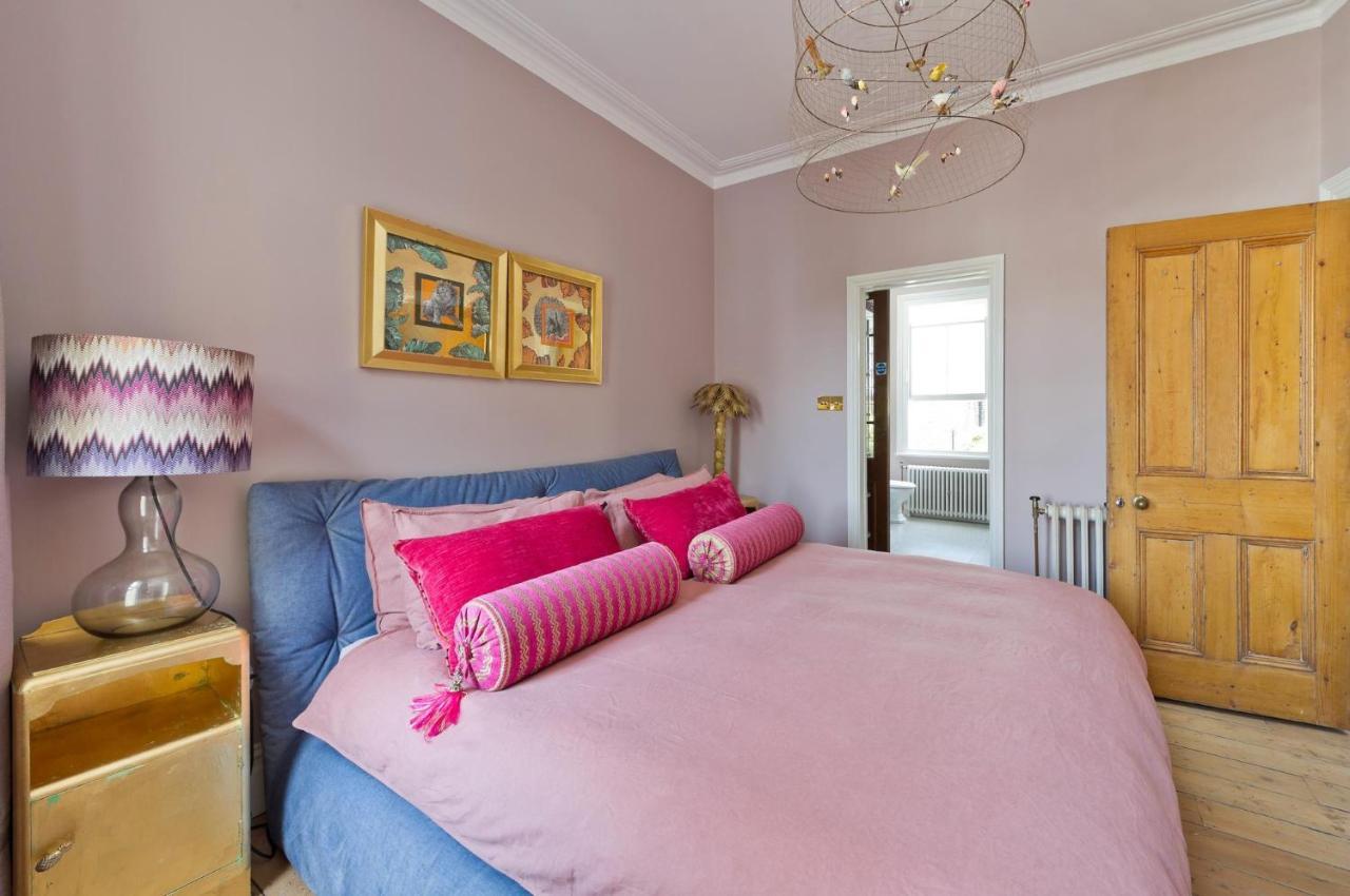 Вилла 3 Bed House In Fulham Лондон Экстерьер фото