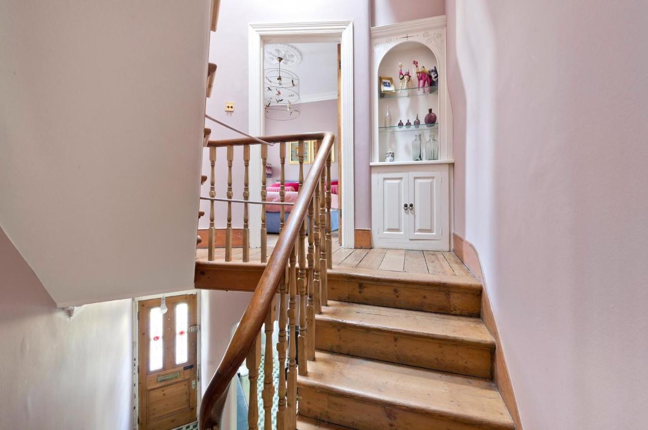 Вилла 3 Bed House In Fulham Лондон Экстерьер фото