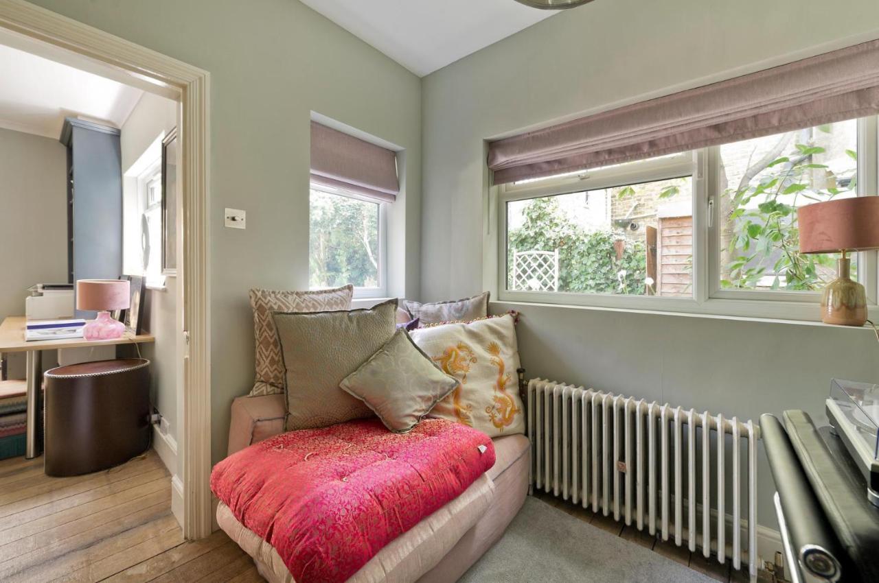 Вилла 3 Bed House In Fulham Лондон Экстерьер фото