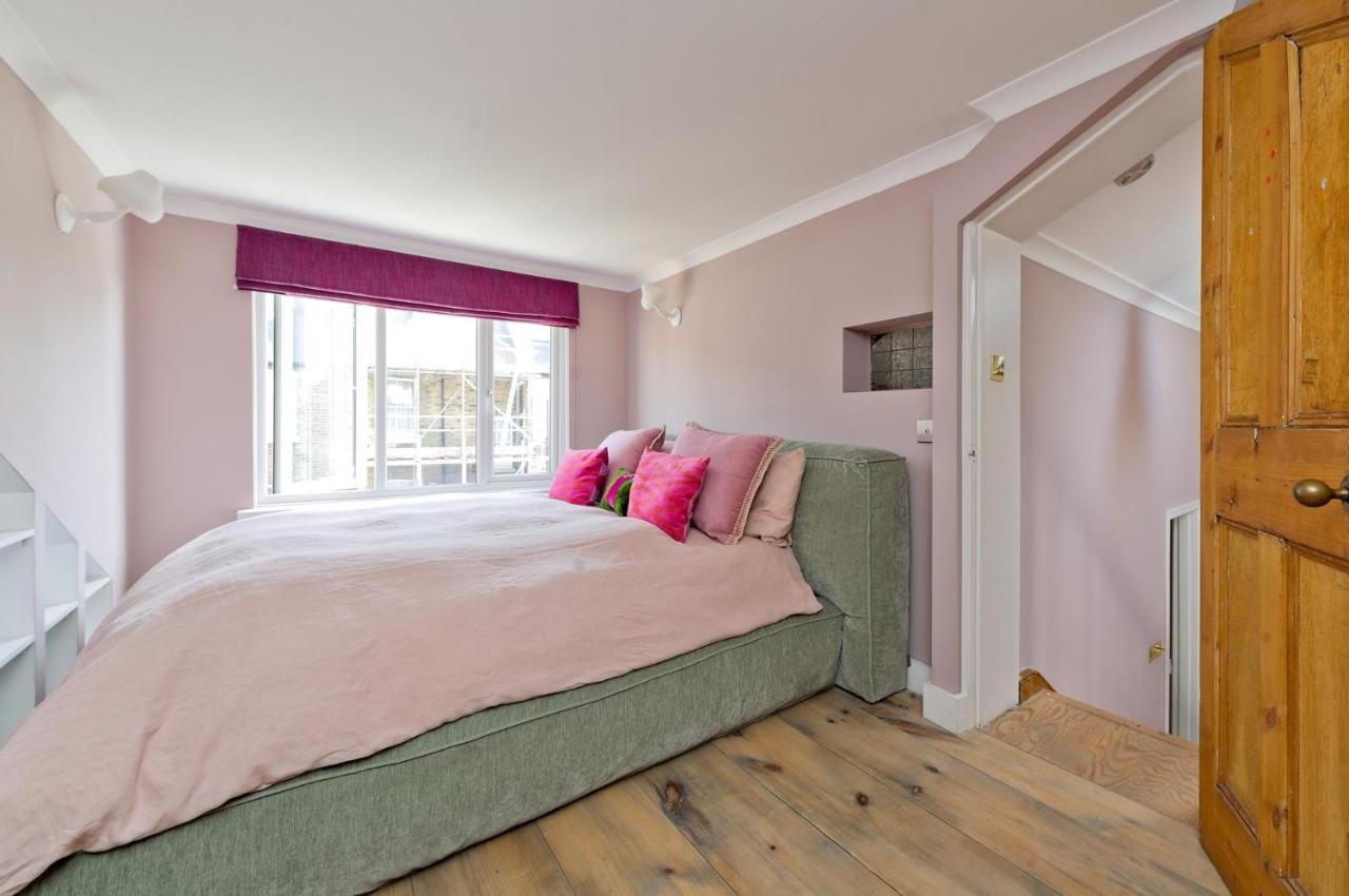 Вилла 3 Bed House In Fulham Лондон Экстерьер фото